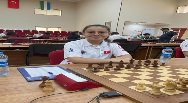 Satranç şampiyonu Gaziantep Kolej Vakfından