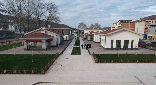 Sel felaketindeki Bozkurtta iş yeri sahipleri meydanındaki dükkanlarına kavuştu