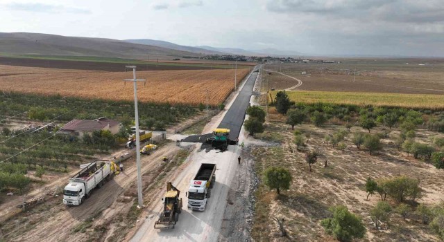 Selçukluda dış mahallelerin yol konforu yükseldi