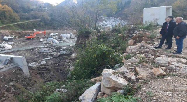 Selde taşan Zarbana Çayında ıslah çalışmaları sürüyor