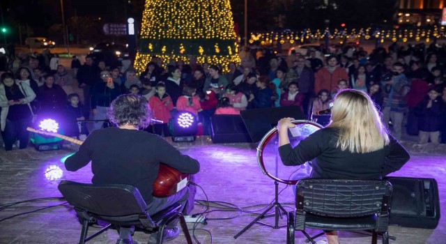 Adana Seyhan'da yeni yıl kutlamaları erken başladı