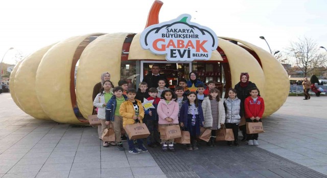 SGM öğrencileri yerli üretim satış merkezlerine hayran kaldı