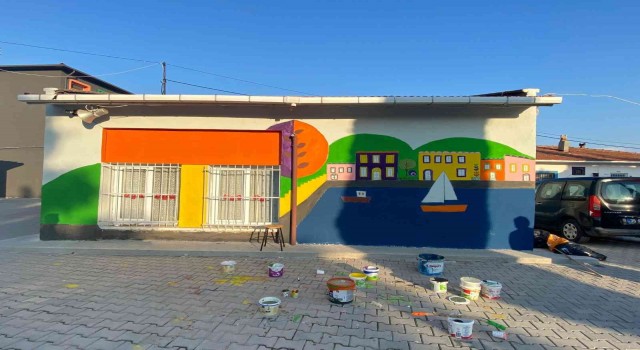 Sihirli Fırçalar köy okullarının duvarlarını boyadı
