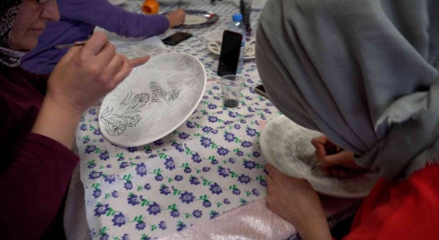 Siirt belediyesi bünyesinde kültür ve sanat kursları devam ediyor