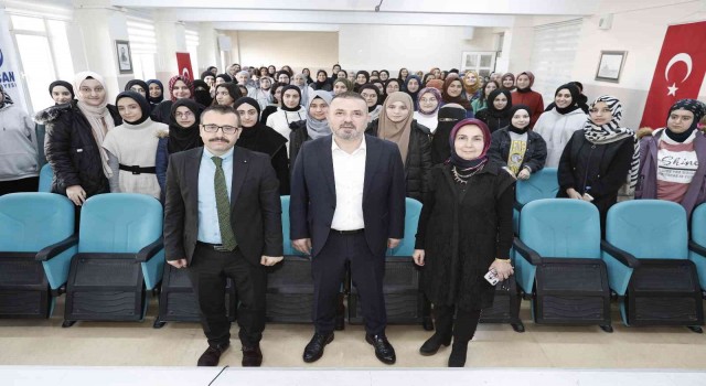 Sincanda 12nci sınıf öğrencilerine dijital eğitim modülü desteği