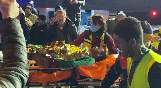 Sinop açıklarındaki kuru yük gemisine müdahale ediliyor