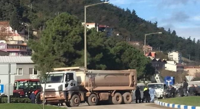 Sinopta kamyonun çarptığı yaya öldü