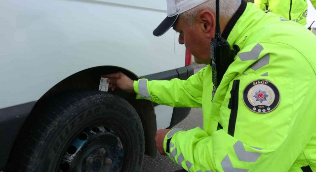 Sinopta zorunlu ‘kış lastiği denetimleri başladı