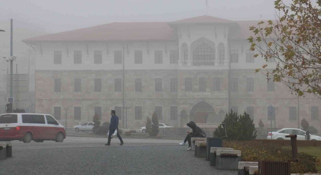 Sivas sisli sabaha uyandı