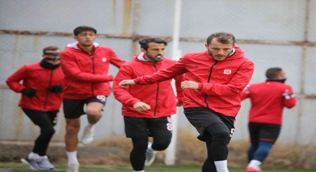 Sivasspor, Esenler Erok maçı hazırlıklarına başladı