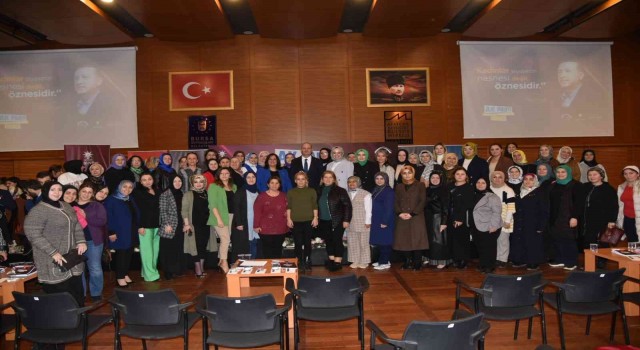 ‘Siyaset Akademisi Kadın programında ilk ders zili çaldı