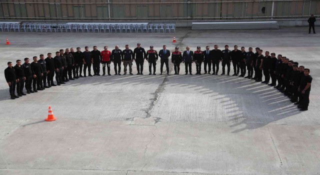 Sokaktaki polis sayısı artınca suç azaldı, ele geçen silah sayısı arttı