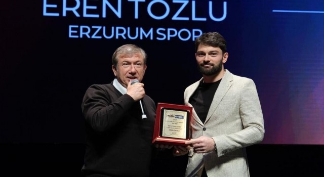 Spor Toto 1. Ligde yılın santraforu Eren Tozlu oldu