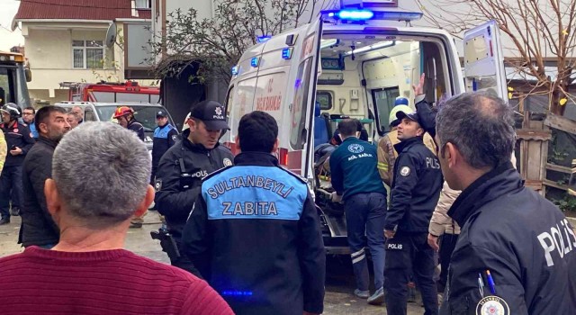 Sultanbeylide göçük altında kalan işçinin cansız bedeni çıkarıldı