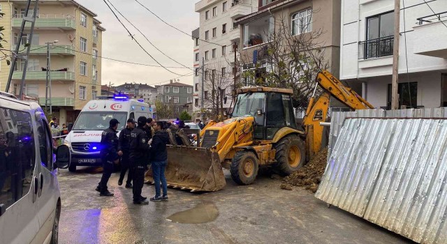 Sultanbeylide kazı çalışmasında göçük: 1 işçi toprak altında kaldı