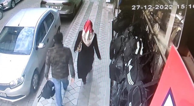 Sultangazide dükkan önünde pusuya yattı, hırsızı böyle kovaladı