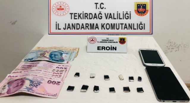 Şüpheli araçta eroin ele geçirildi: 2 gözaltı