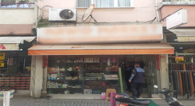 Tarihi geçmiş ürünleri satacaktı