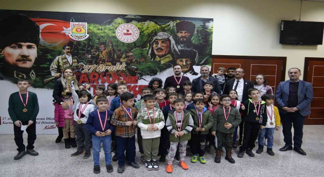 Tarsusta düzenlenen satranç turnuvasında ödüller sahiplerini buldu