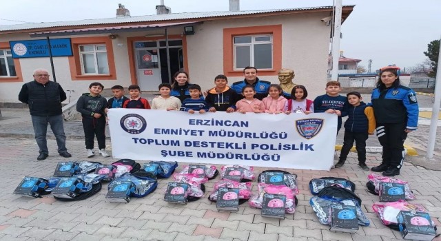 TDP ekipleri minik öğrencilere paten takımı hediye etti