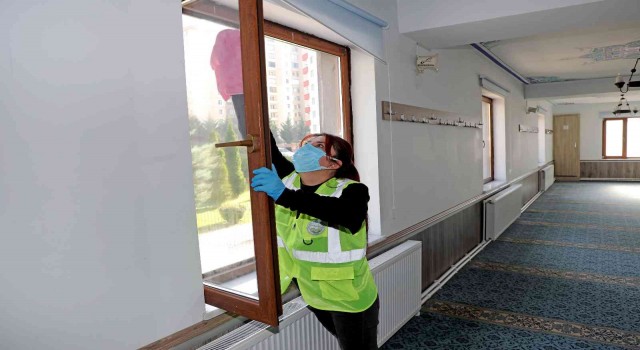 Temizlik İmandan, Camilerin Temizliği Talastan