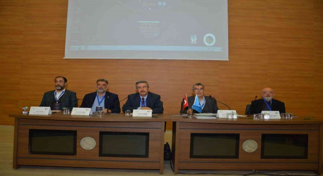 Tevhidi Düşünce Işığında İlim şurası KAEÜ başladı