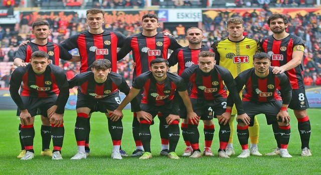 TFF 3. Lig: Eskişehirspor: 3 - Belediye Kütahyaspor: 4