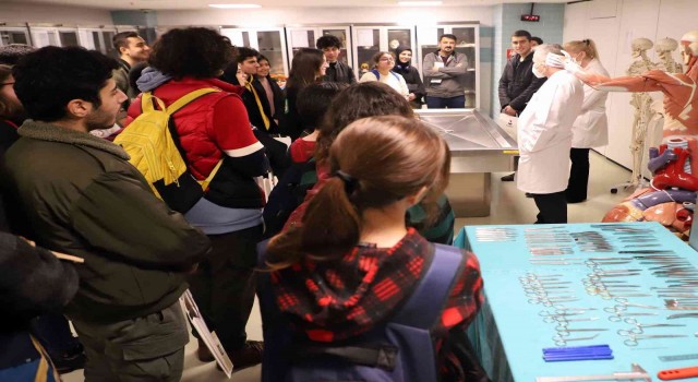 TOBB Fen Lisesi öğrencileri SANKO Üniversitesinde intörnlük ile ilgili bilgi aldı