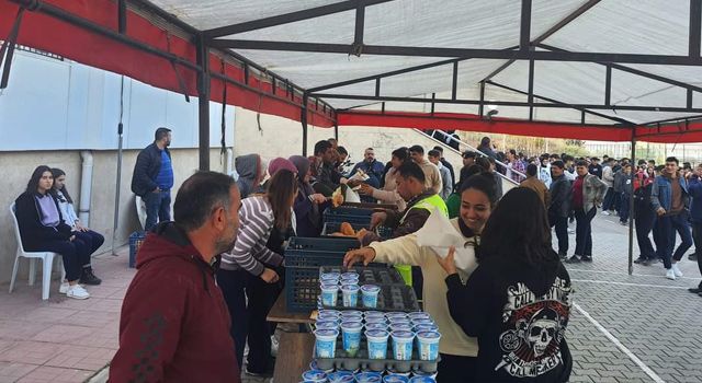 Toprakkale Belediyesi Okullarda Ücretsiz Yemek Dağıtımına Başladı