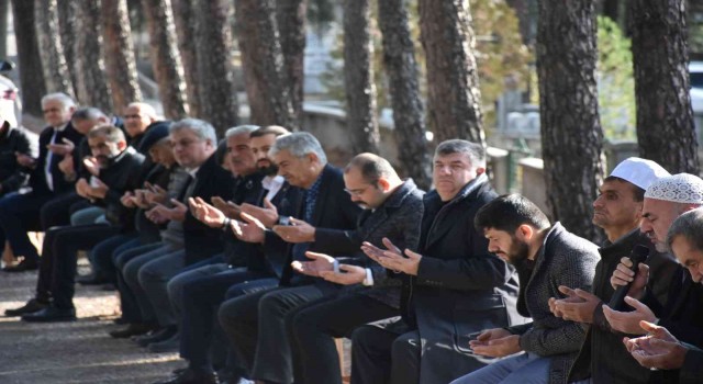 Tosya Belediye Başkanı Kavaklıgilden merhum Belediye Başkanı Yücele ahde vefa