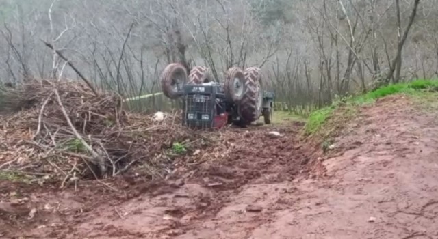 Traktör altında kalan sürücü hayatını kaybetti