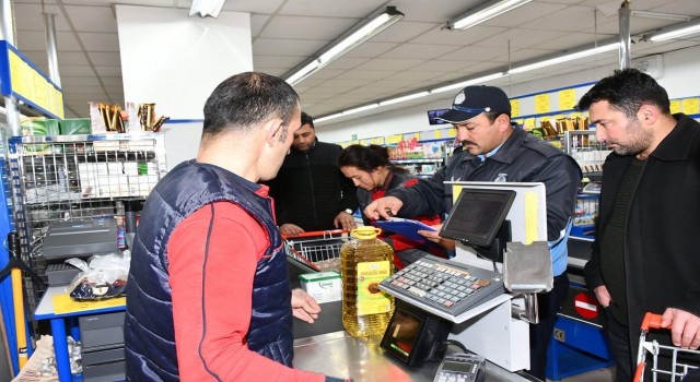 Tufanbeylide zincir marketlere denetim