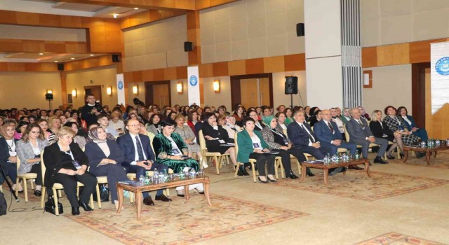 Türk dünyasında “Sosyal Hayat ve Çalışma Hayatında Kadın” Kurultayının Sonuç Bildirgesi Açıklandı