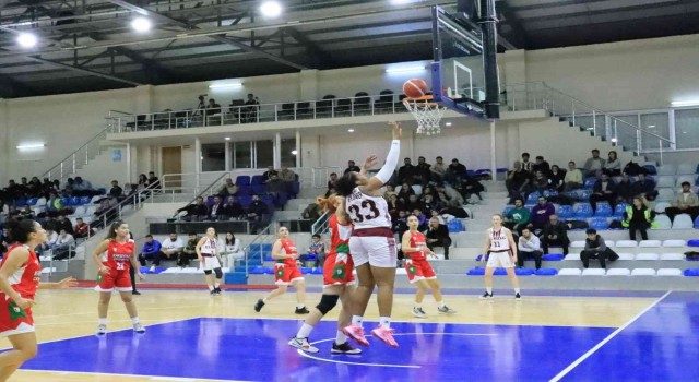 Türkiye Kadınlar Basketbol Liginde ilk yarı bitiyor