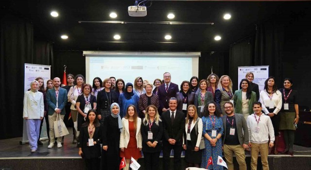 “Türkiyede kadın profesör oranı yüzde 32, AB ülkelerinde ise 20,8”