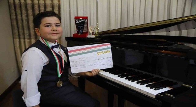 Ukraynalı piyano öğretmenin eğittiği Türk çocuk dünya birincisi oldu