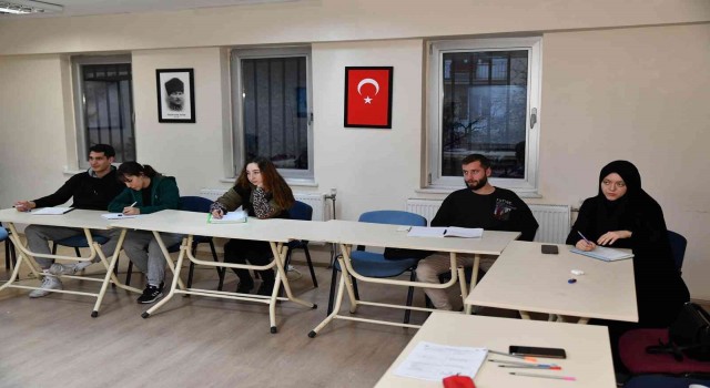 Üniversite hazırlık öğrencilerine destek