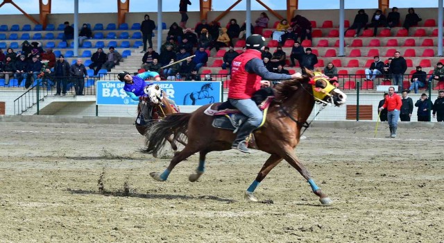 Uşakta 9. Cirit Turnuvası için geri sayım başladı