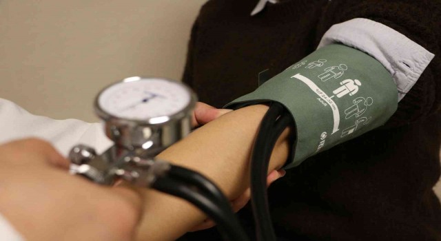 Uzmanından uyarı: Kış mevsimi kalp sağlığını etkiliyor, C vitamini kalp sağlığını koruyor