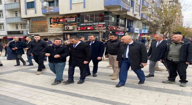 Vali Hacıbektaşoğlu, yapımı devam eden çalışmalar hakkında vatandaşı bilgilendirdi