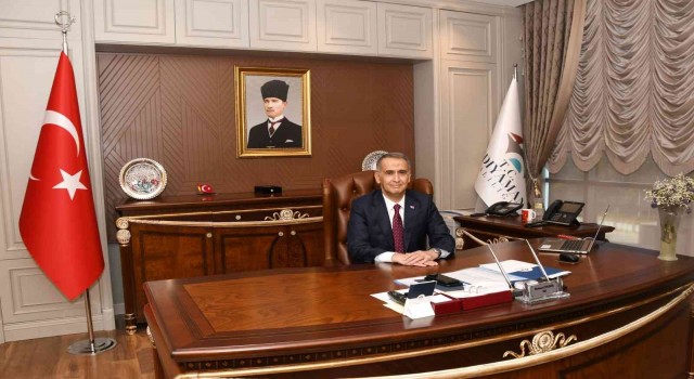 Vali Mahmut Çuhadardan yeni yıl mesajı