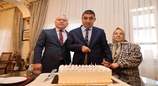 Vali Şimşek Sivasın Levent abisini unutmadı