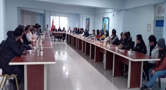 Vanda ‘Çocuk Hakları konulu panel yapıldı