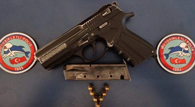Vanda toplam 72 yıl hapis cezası bulunan 33 şahıstan 19u tutuklandı