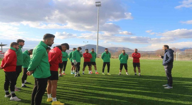 Varto Spor çim sahaya kavuştu