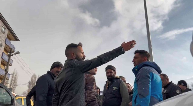Vatandaştan polise geç geldin tepkisi: 15 kişi 1 kişiyi dövdü, şimdiye kadar neredeydiniz
