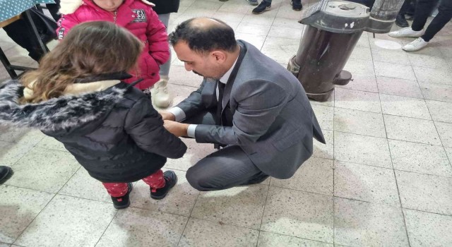 VEDAŞ ailesi ‘Her Mevsim Tebessüm projesiyle miniklerin yüzünü güldürüyor