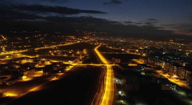 VEDAŞla Çar Çayı güzergahı ışıl ışıl oldu