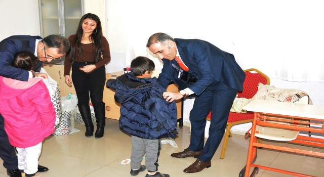 VEDAŞtan minikleri ısıtan hediyeler