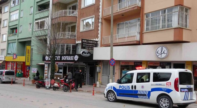Yaşlı adam pansiyonda ölü bulundu